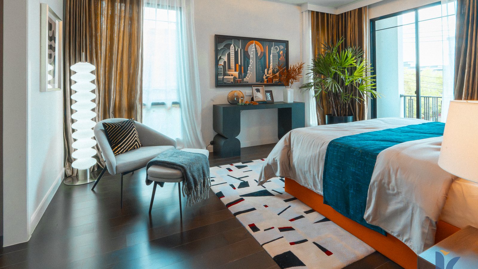 Bedroom with its own sitting corner
